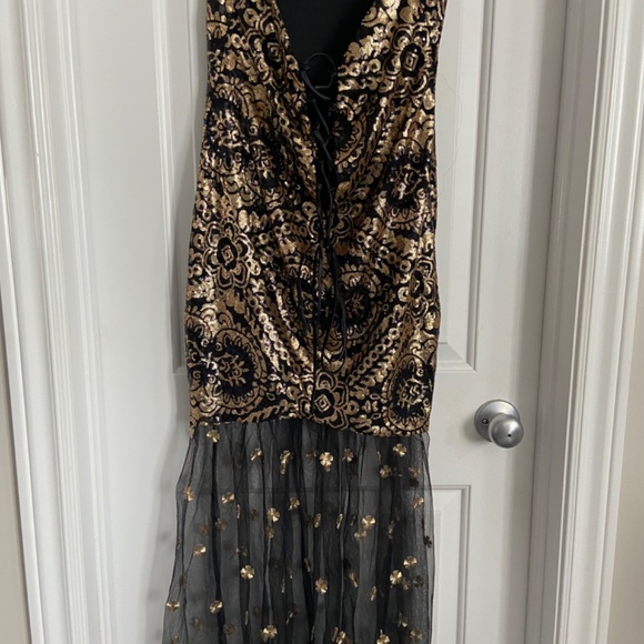 New Sequin party dress - Picture 9 of 10